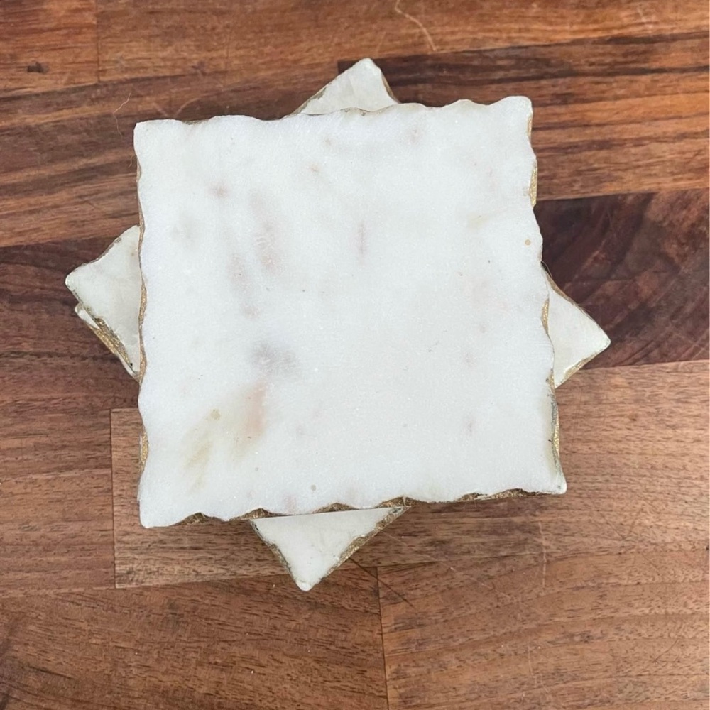 MARBLE Elegant White and Gold Coasters